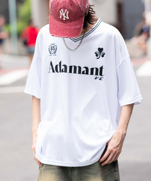 ホワイト　モデル：175cm L着用