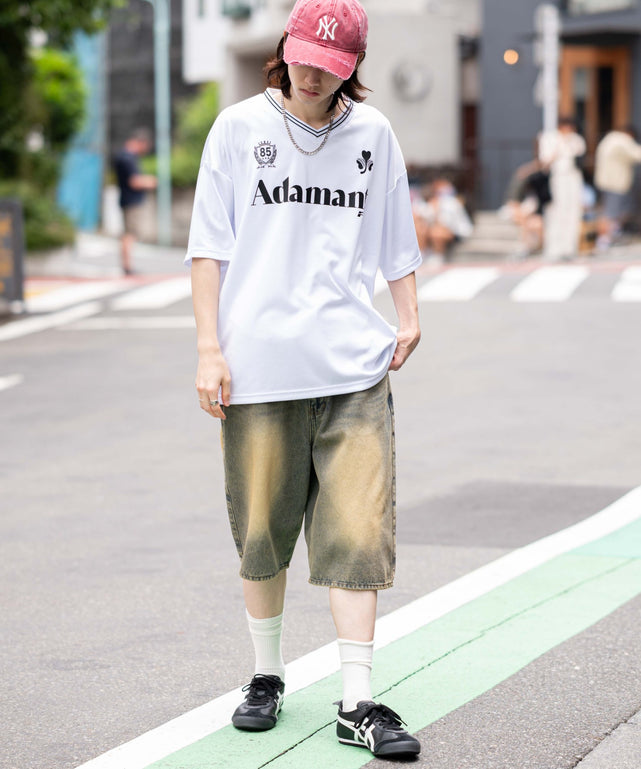 ホワイト　モデル：175cm L着用