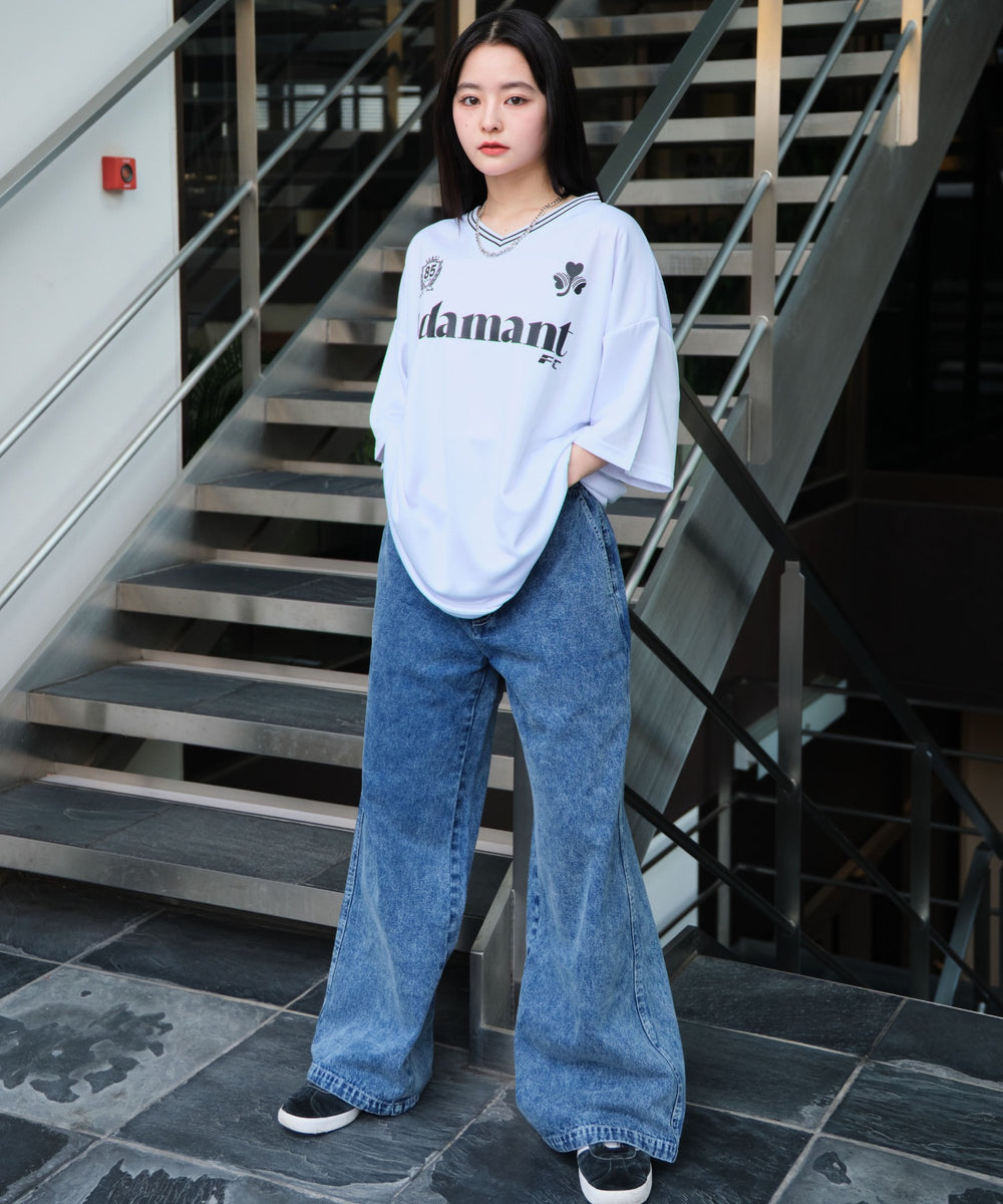 ホワイト モデル：160cm L着用