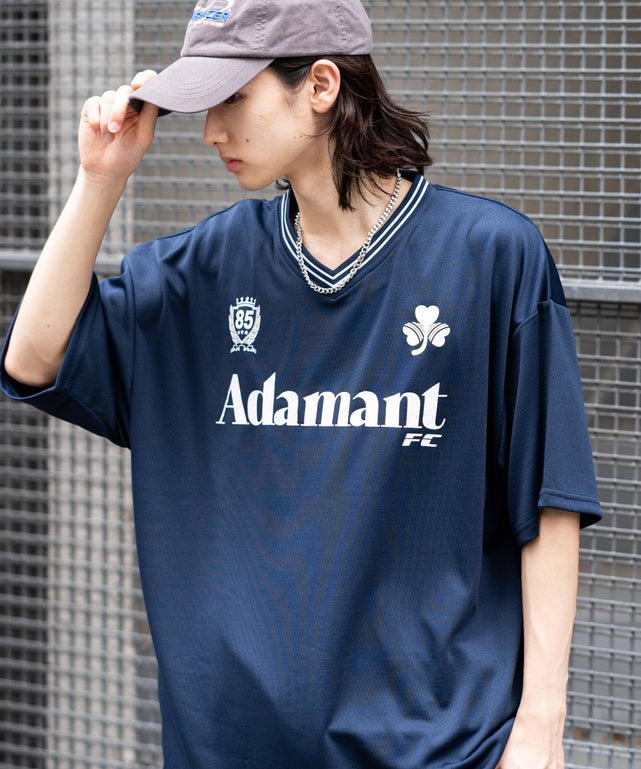 ネイビー　モデル：175cm L着用