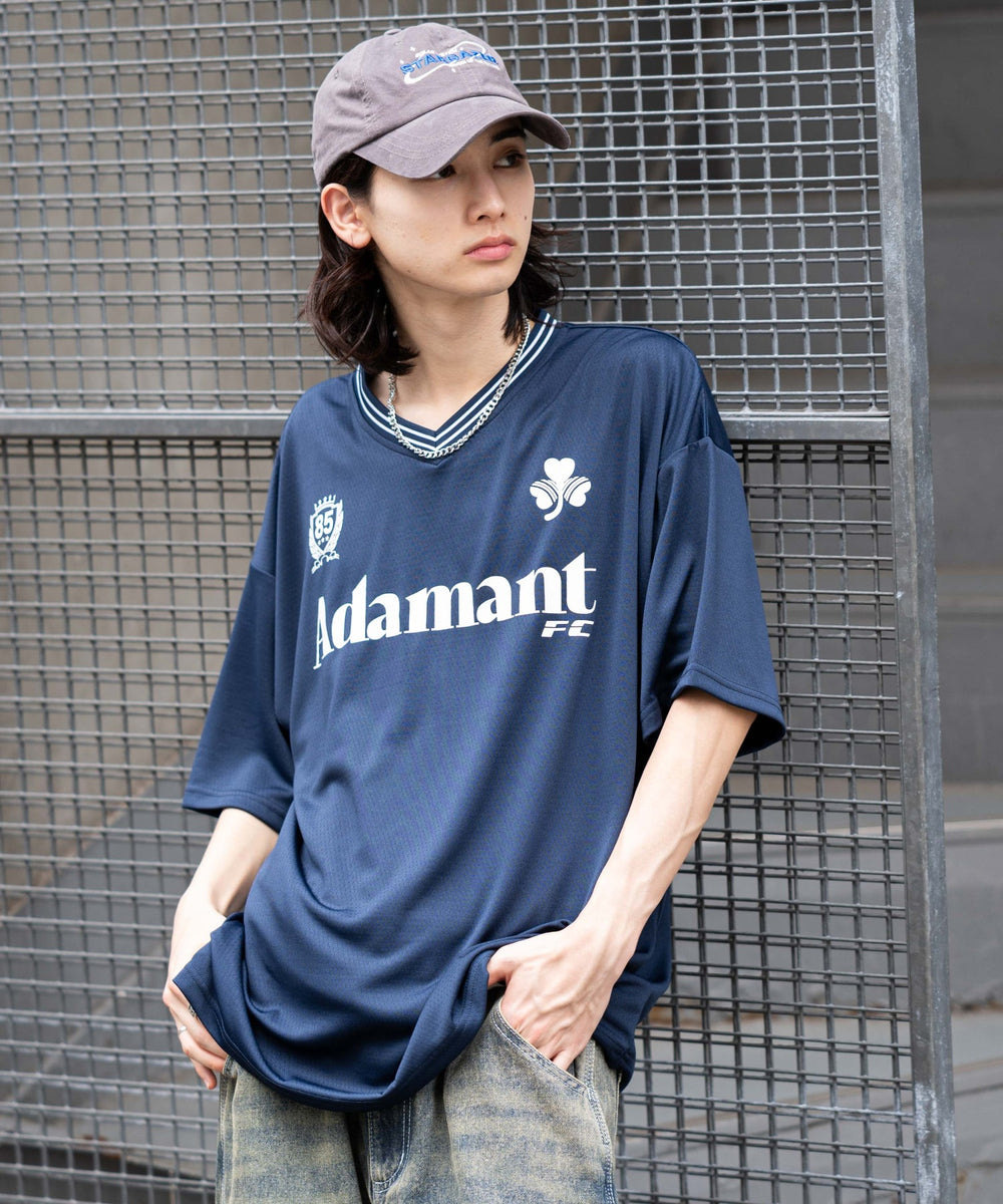 ネイビー　モデル：175cm L着用