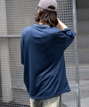 ネイビー　モデル：175cm L着用