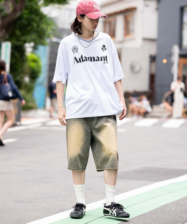 ホワイト　モデル：175cm L着用