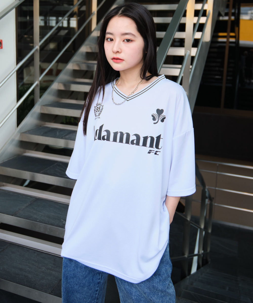 ホワイト モデル：160cm L着用