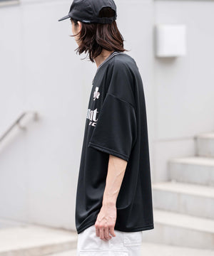 ブラック　モデル：175cm L着用