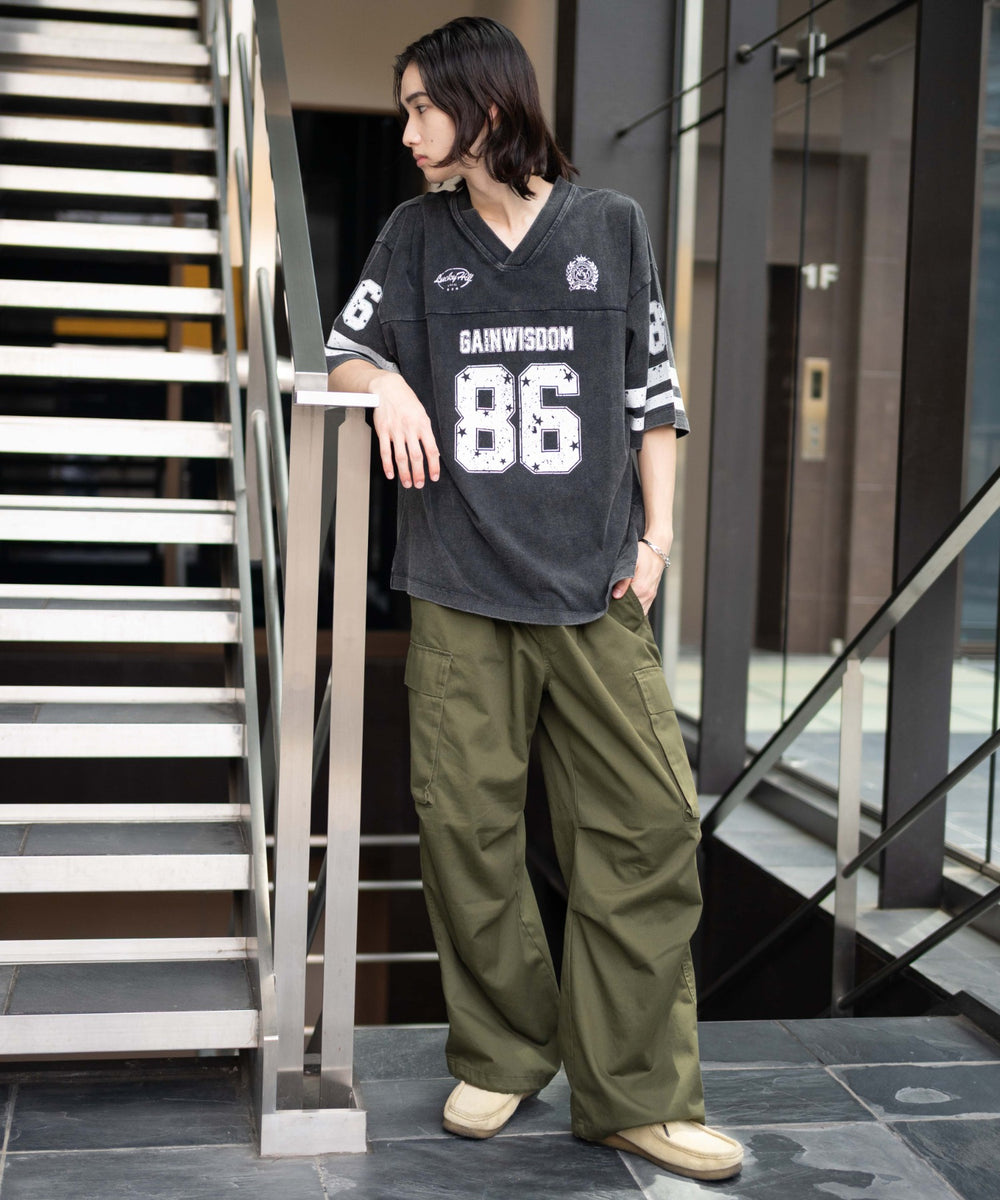 ブラック モデル：175cm L着用