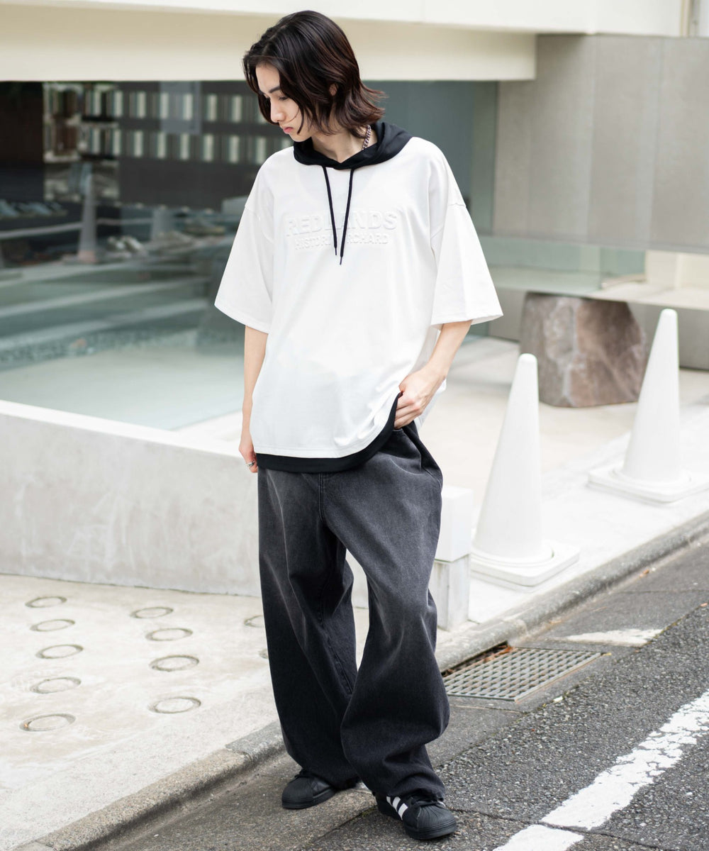 ホワイト　モデル:175cm L着用