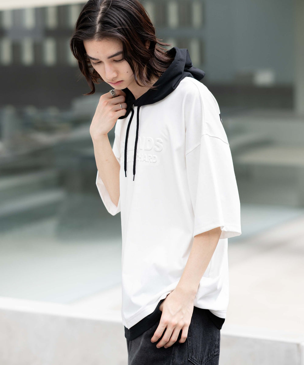 ホワイト　モデル:175cm L着用