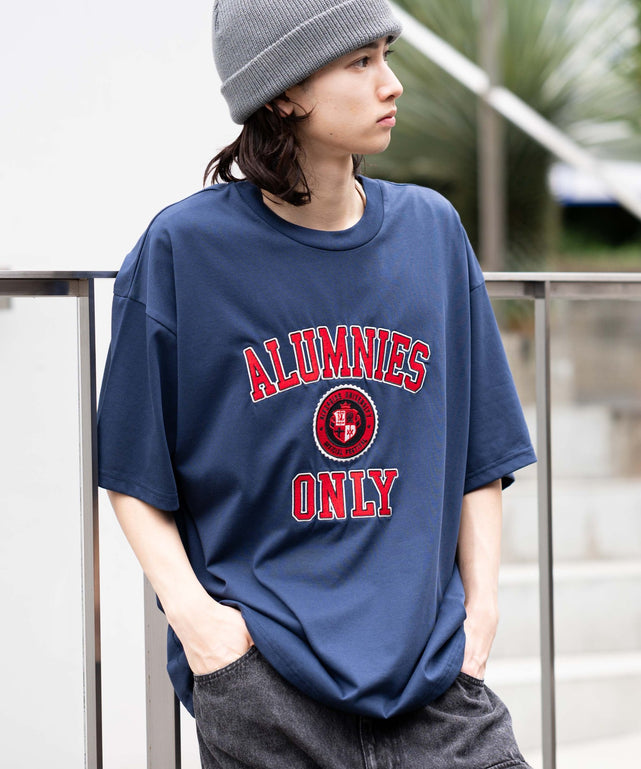 ネイビー モデル：175cm L着用