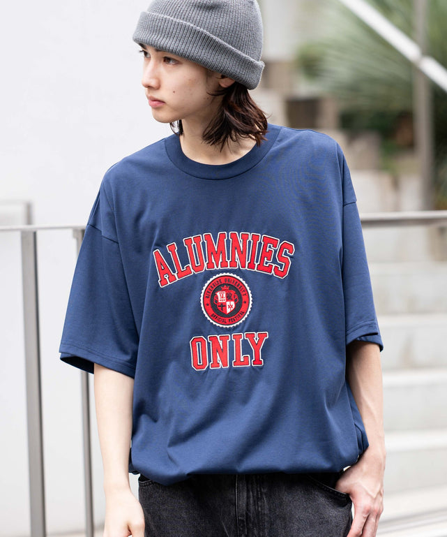 ネイビー モデル：175cm L着用