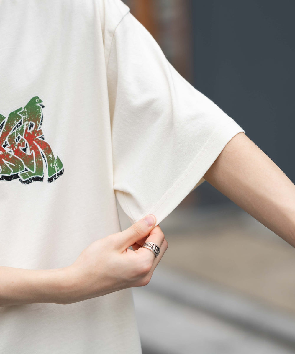 コンパクトフィットピグメントグラフィックT（SS）