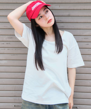 ホワイト モデル：160cm M着用