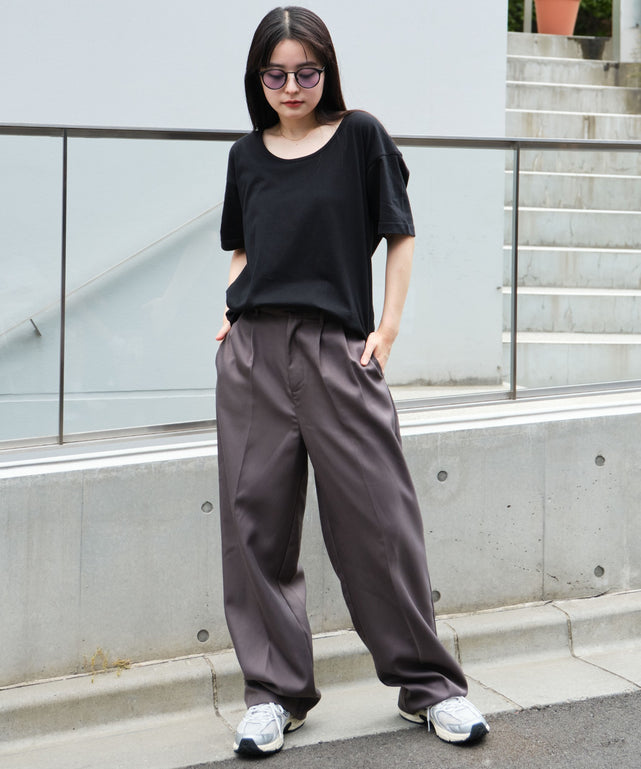 ブラック モデル：160cm M着用