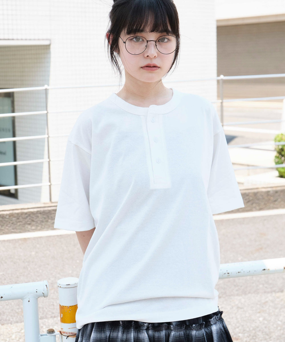 ホワイト　モデル：160㎝　M着用