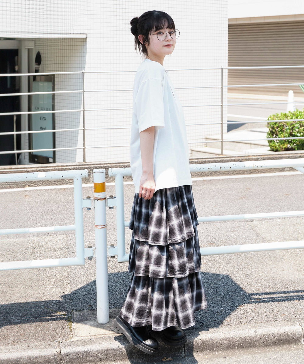 ホワイト　モデル：160㎝　M着用