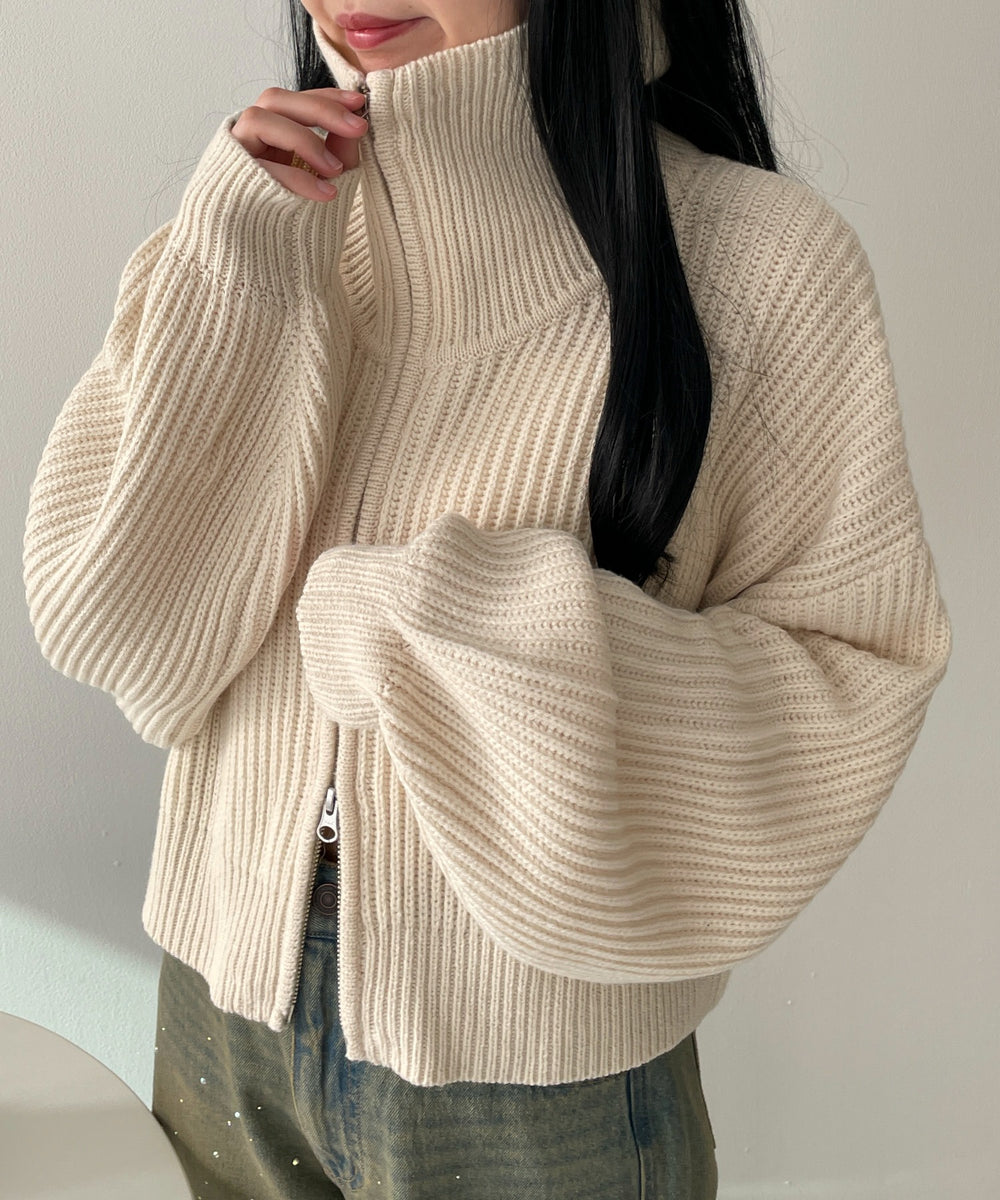 ホワイトアイボリー モデル：155cm F着用