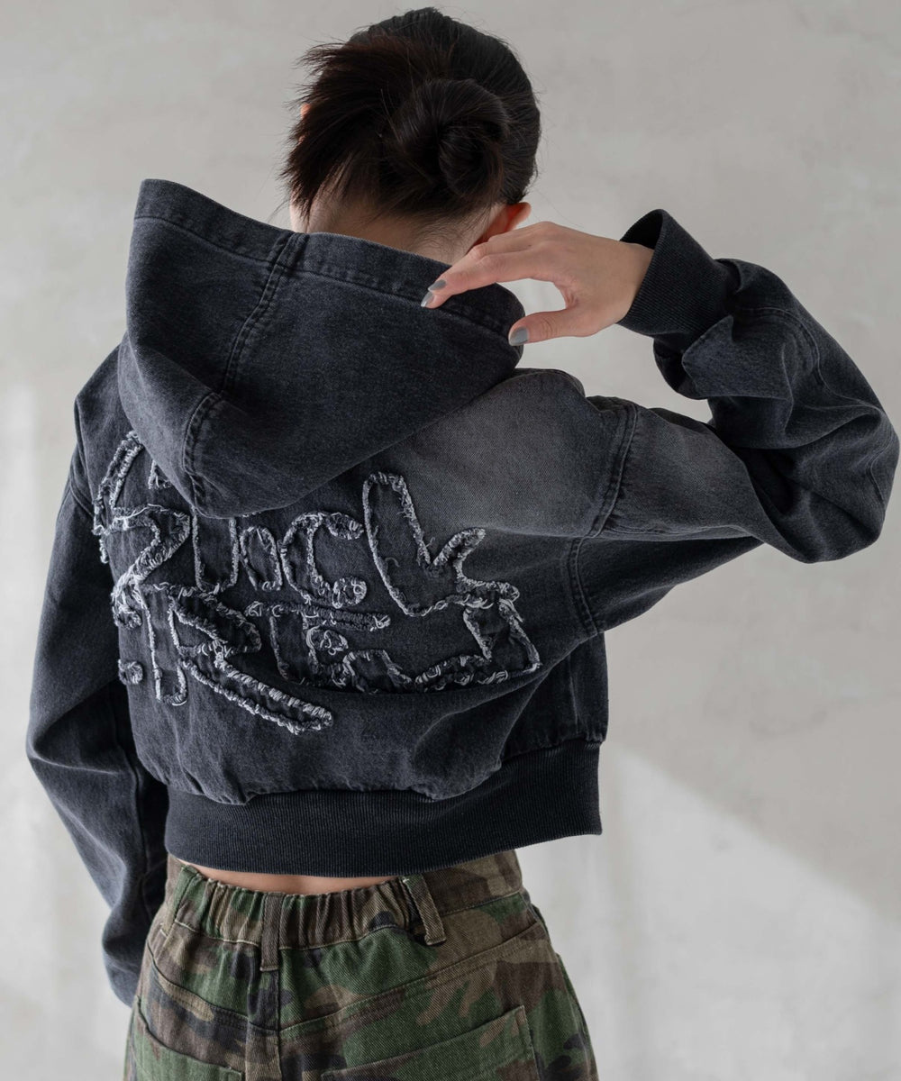 ブラック モデル：161cm F着用