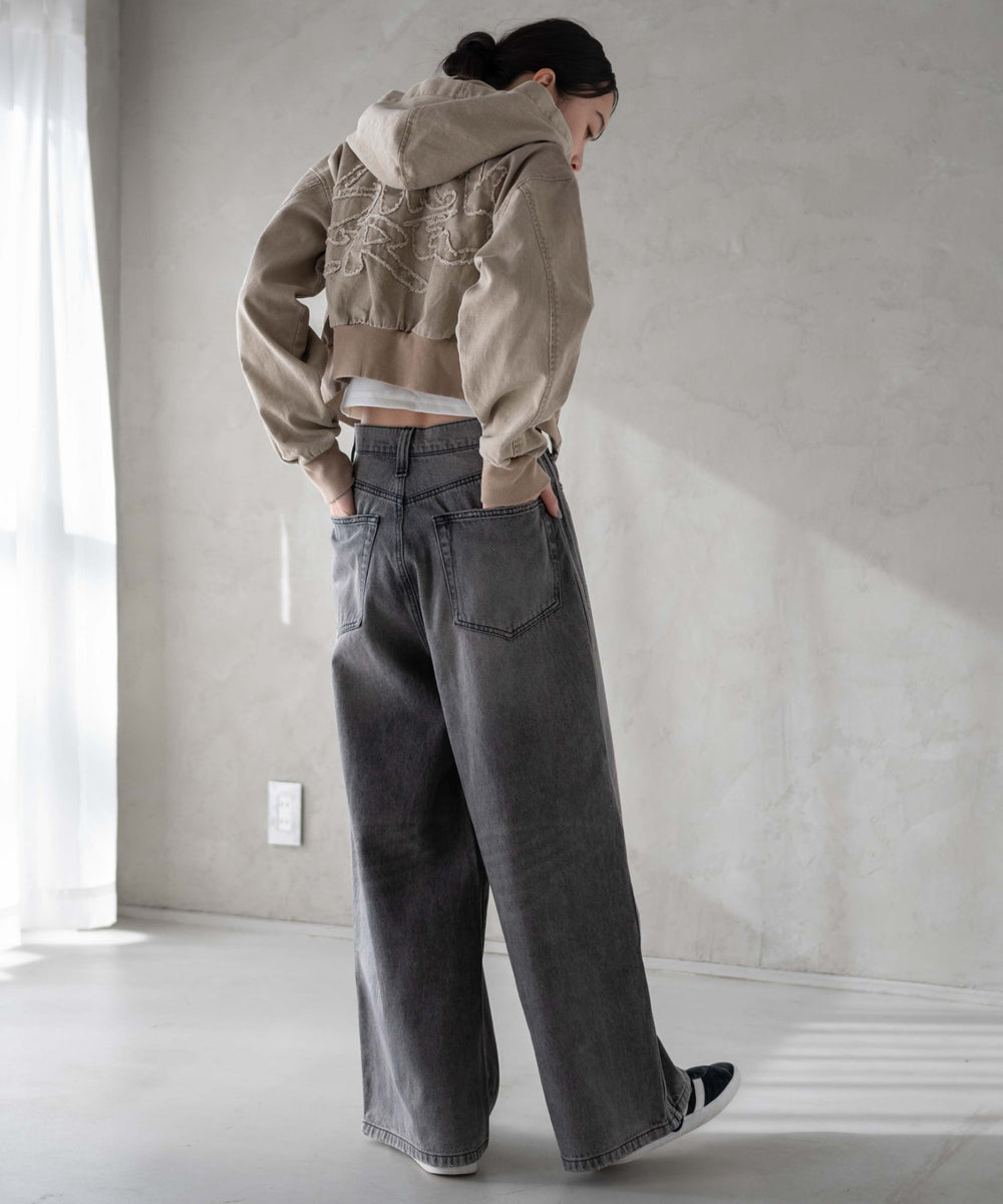 ベージュ モデル：161cm F着用