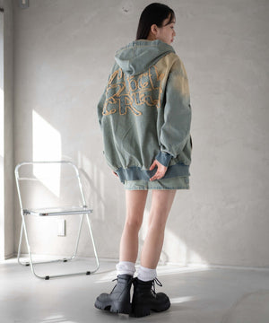 デニム淡加工 モデル：161cm F着用