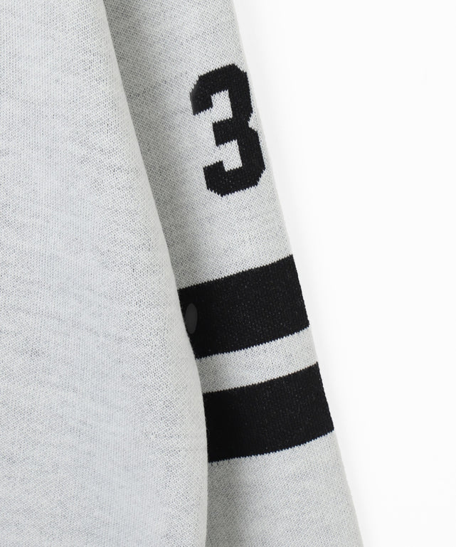 ナンバリングジャガードVネックニット