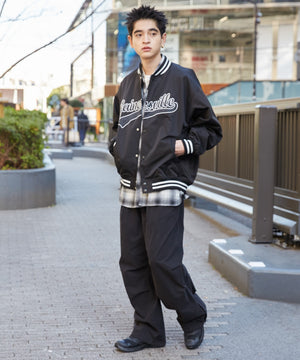 ブラック モデル：180cm L着用