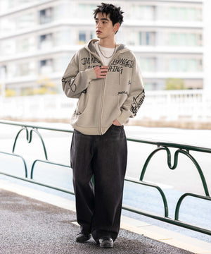 ホワイト　モデル：180㎝　L着用