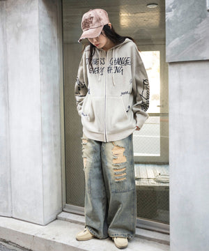 ホワイト 　モデル：161㎝　M着用