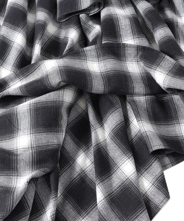 チェックシャツラップスカート