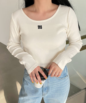 オフホワイト モデル：155cm F着用