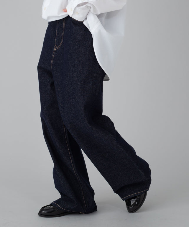 デニムインディゴ モデル：162cm M着用