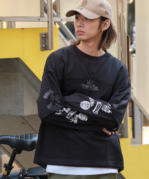 ブラック モデル：175cm L着用