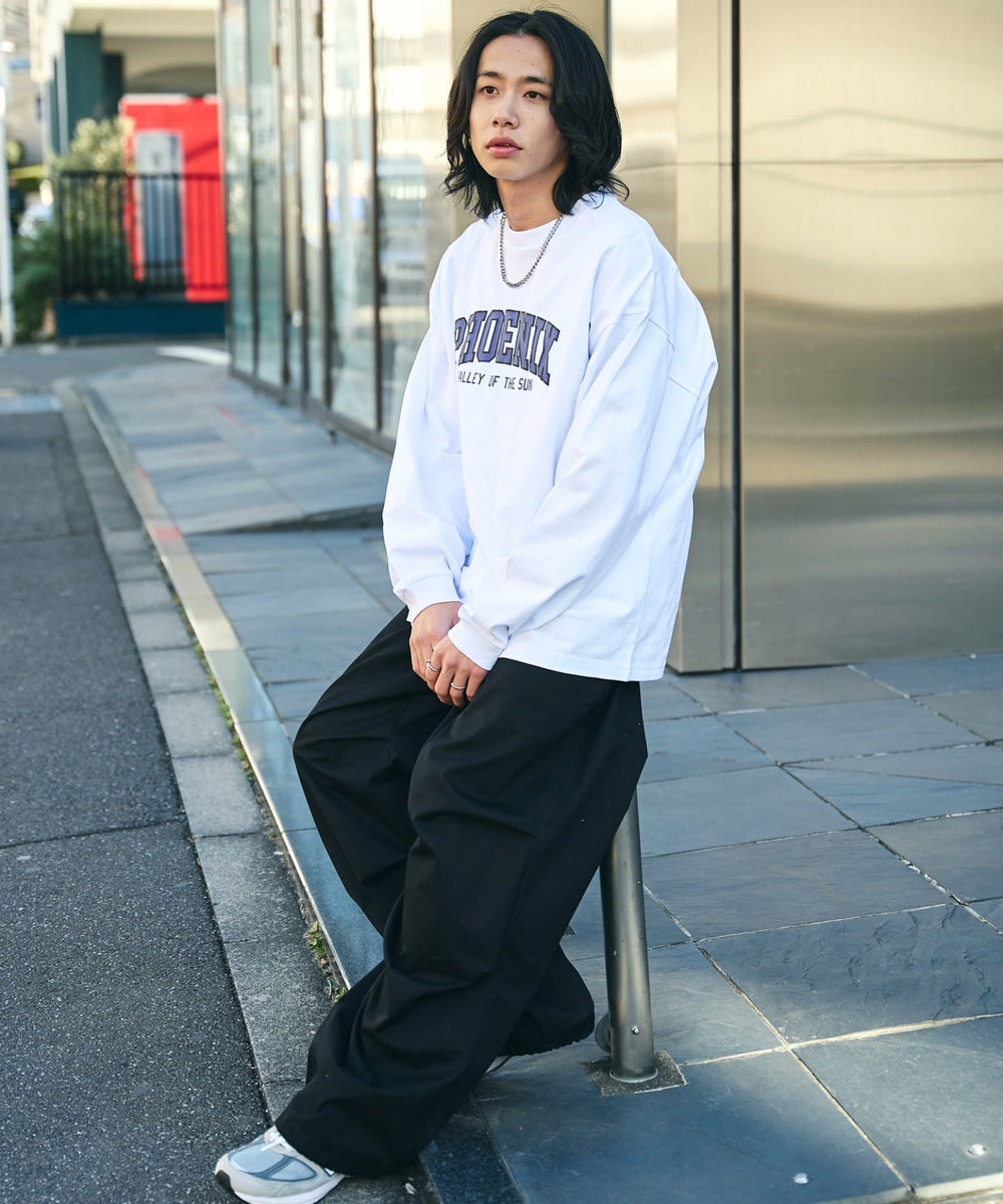 ホワイト　モデル:175cm L着用