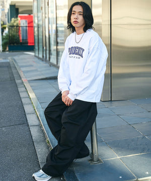 ホワイト　モデル:175cm L着用