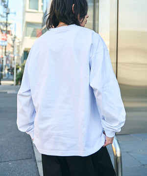 ホワイト　モデル:175cm L着用