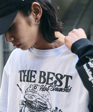 ホワイト 　モデル:175cm L着用