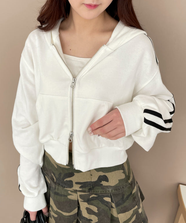 ホワイトソノタ モデル：160cm F着用