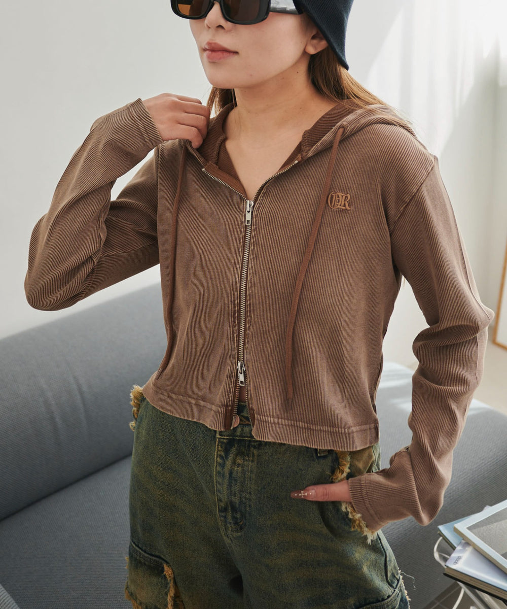 ブラウン　モデル:155cm F着用