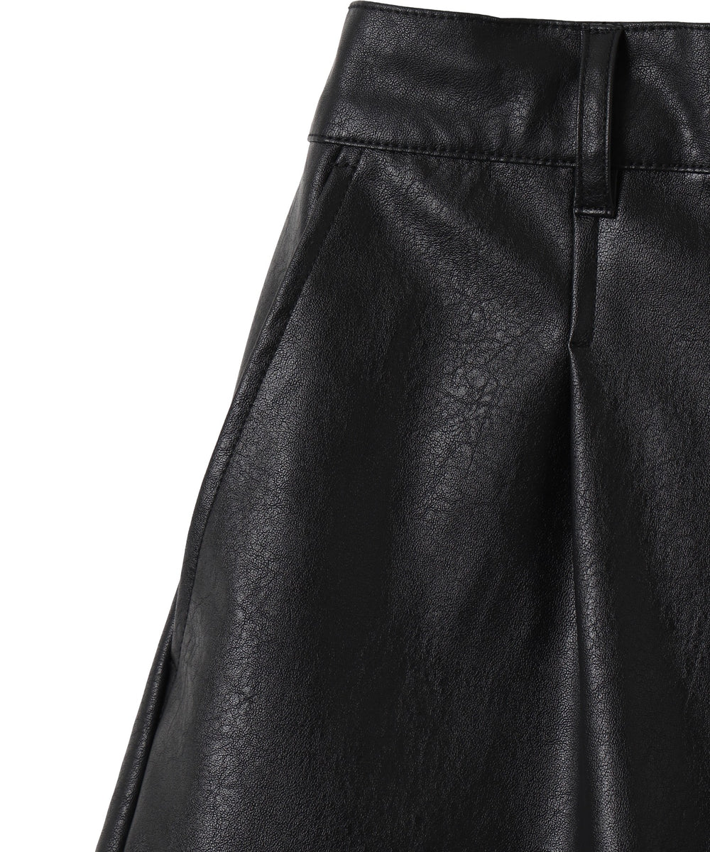 ヴィンテージライク合皮ショートパンツ