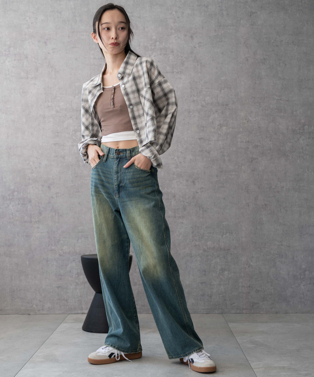 デニム中濃加工 モデル：161cm M着用