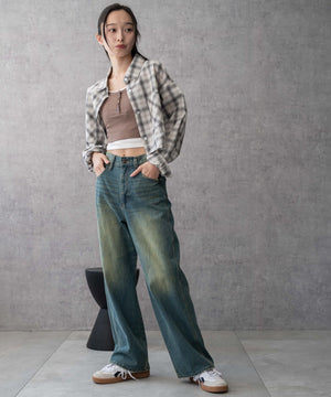 デニム中濃加工 モデル：161cm M着用