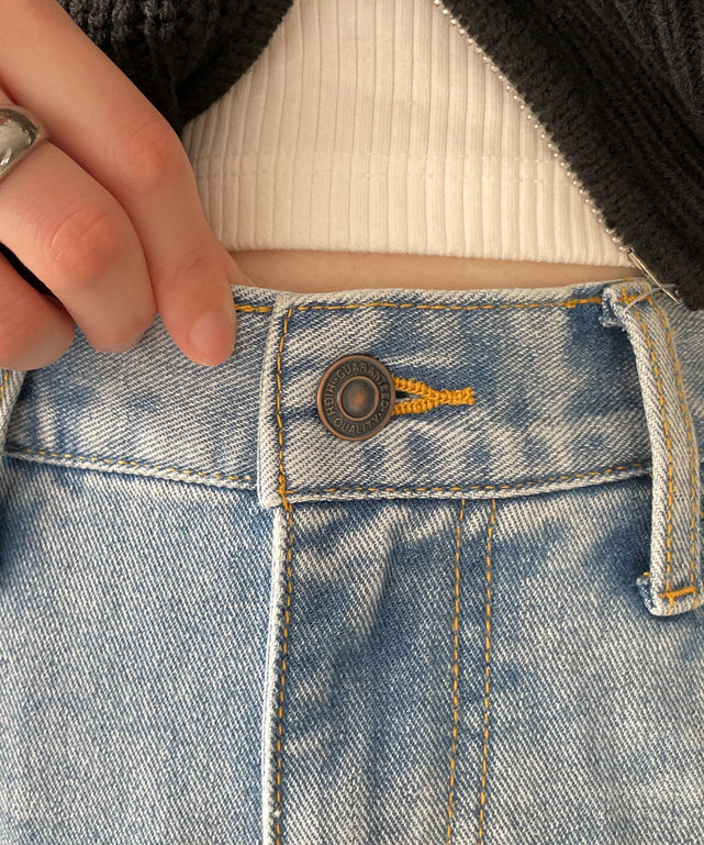 ストレートデニムパンツ