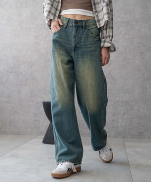 デニム中濃加工 モデル：161cm M着用