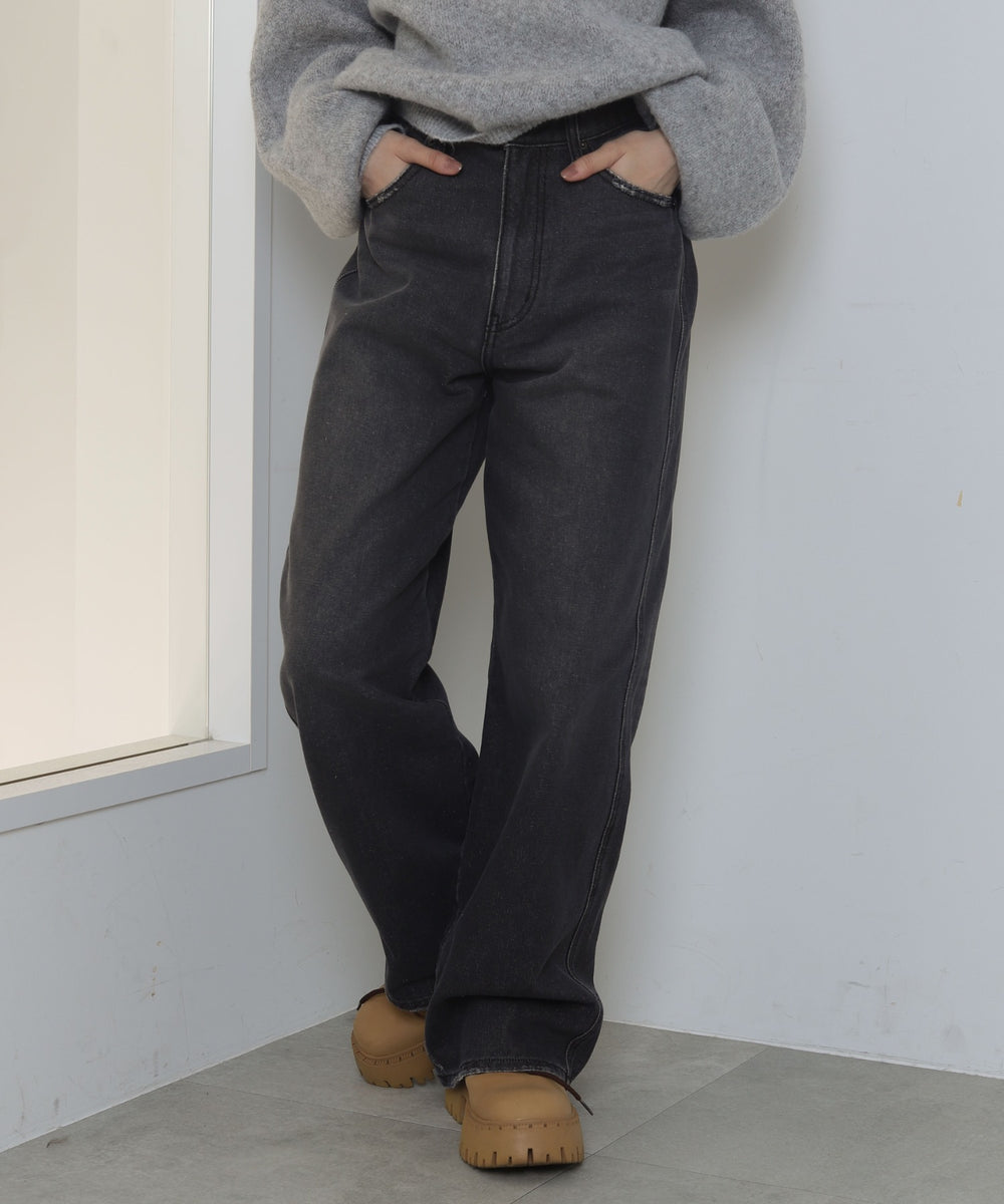 ブラック　モデル：163cm M着用