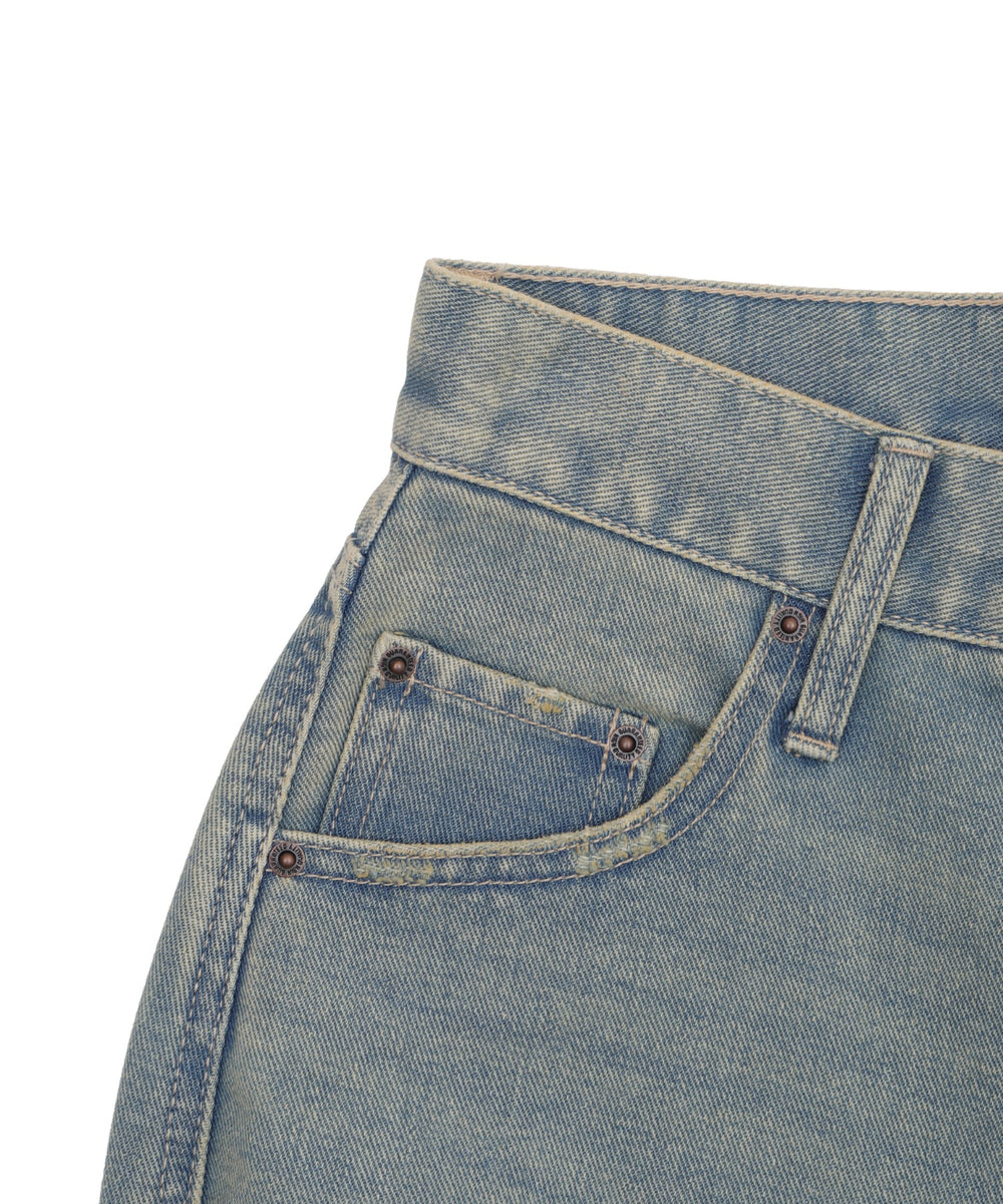 ストレートデニムパンツ