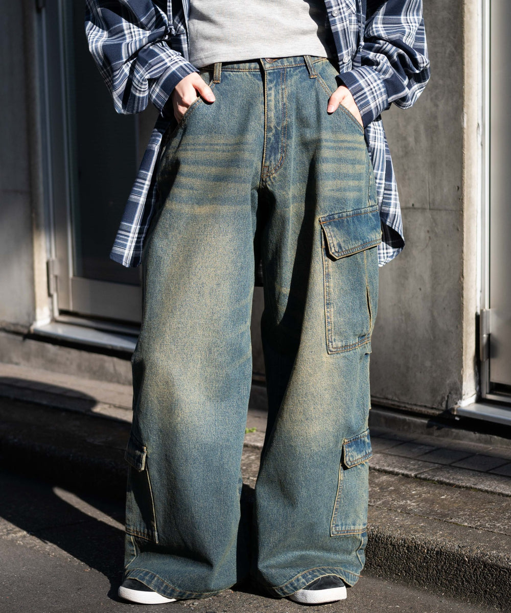 デニム中濃加工 モデル：155cm M着用