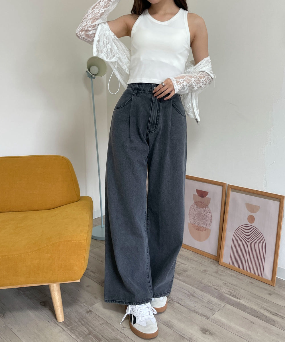 オフホワイト モデル：160cm S着用