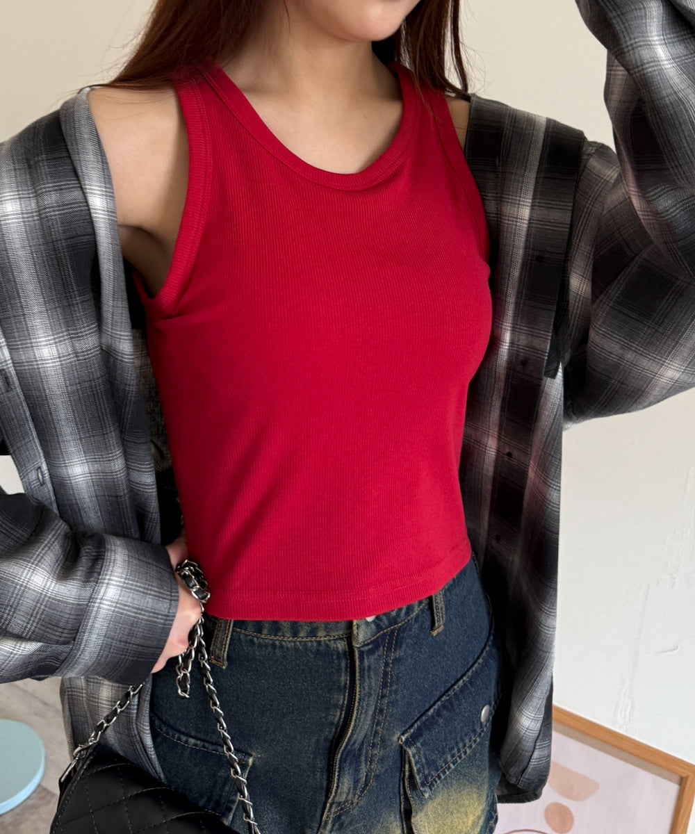 レッド　モデル:160cm M着用