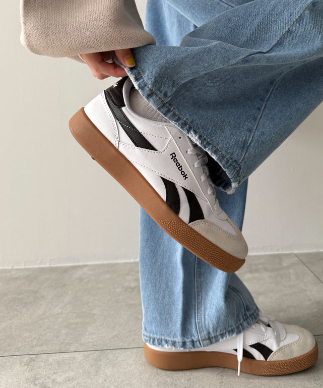 カーブラインバレルレッグデニムパンツ