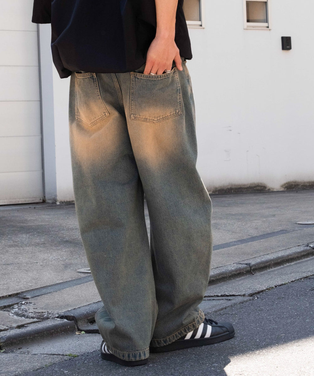 デニム淡加工 モデル：175cm L着用