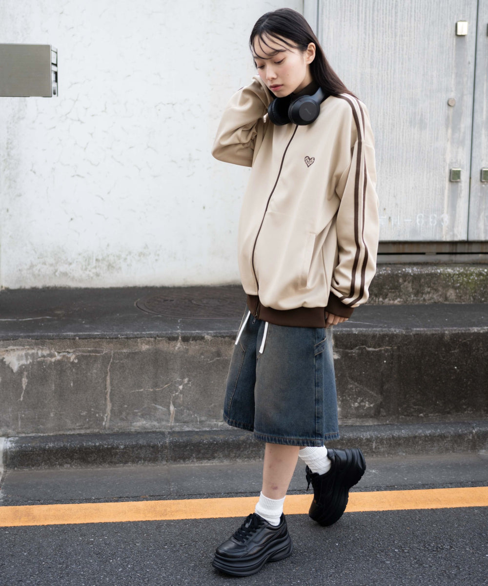 ベージュ 　モデル:161cm L着用